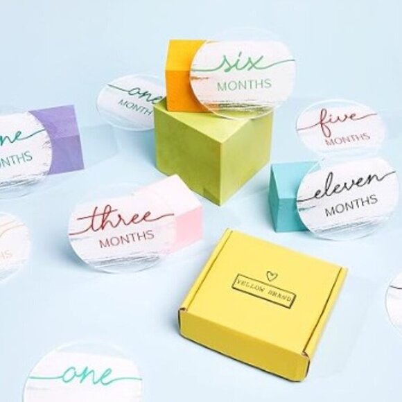 BABY MONTHLY MILESTONE SIGNS GENDER NEUTRAL ACRYLIC DISCS - Picture 3 of 13